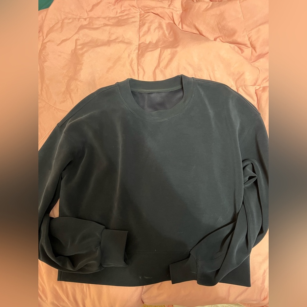 Lulu lemon Perfectly Oversized Cropped Crew *Softstreme in True Navy Size 4